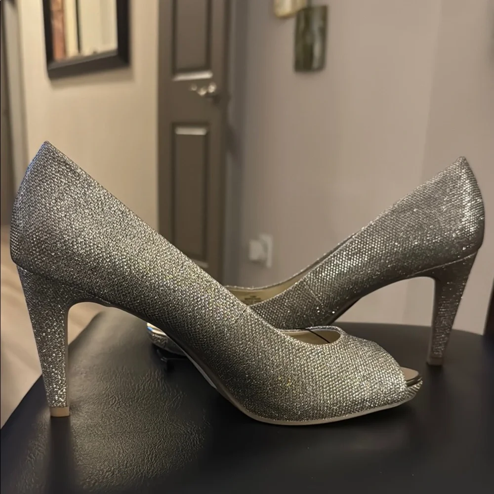 Bandolino Women's Rainaa Peep Toe Platform Stiletto Pumps Size 10 BRAND NEW❣️